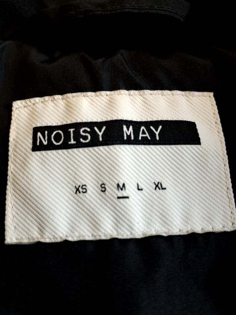 Noisy May lang Vest